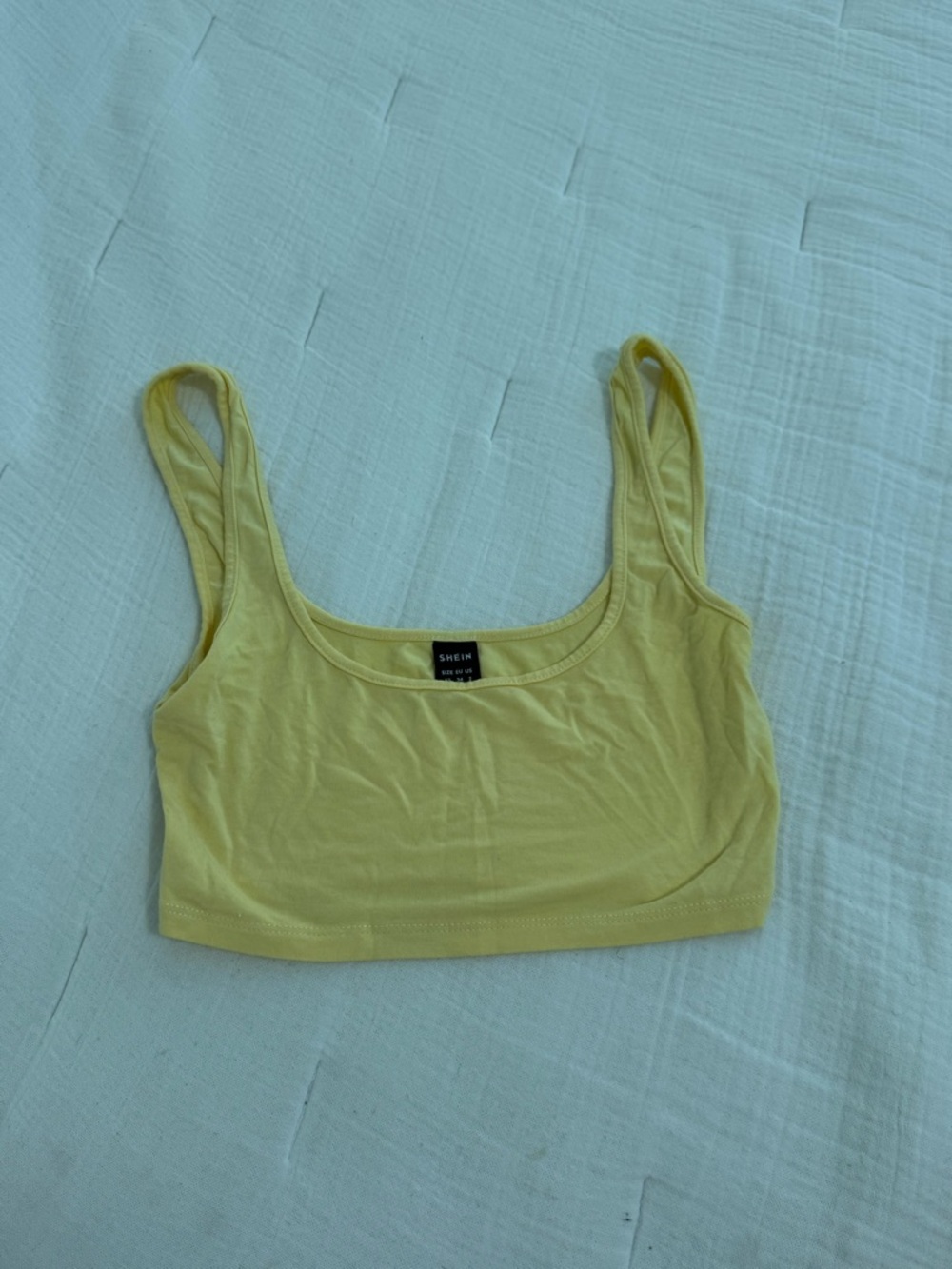 SHEIN Lemon Scoop Crop Tank